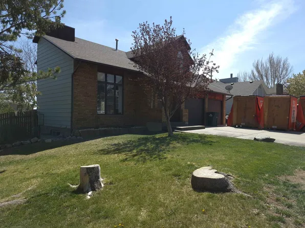 1717 Overland Dr, Rock Springs, WY 82901