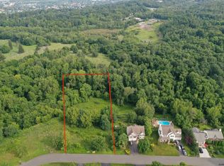 12 Stone Arabia Dr, Troy, NY 12180