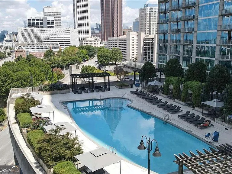 400 W Peachtree St NW #1412 — Photo 13