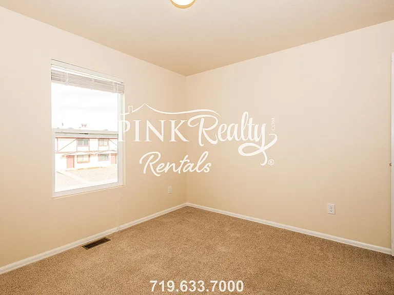 2325 Washo Cir — Photo 28