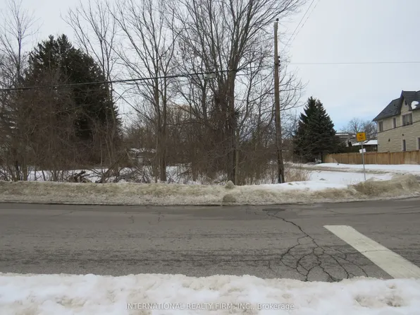 98 Euclid Ave, Toronto, ON M1C 1J9