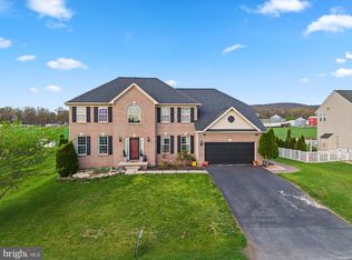 2960 Constellation Dr, Chambersburg, PA 17202