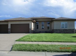 12809 Deer Creek Dr, Omaha, NE 68142