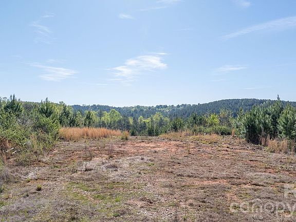 3rd image of 768 Bryant Rd