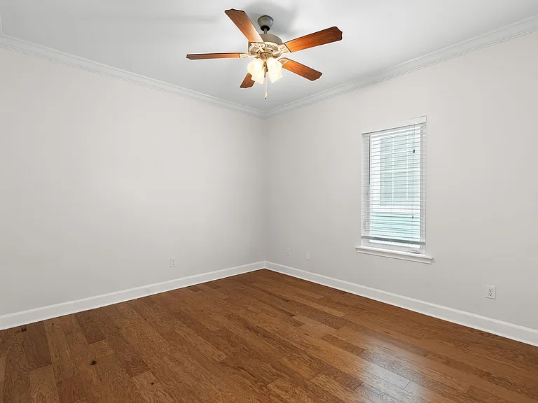 5005 NW 11th Pl — Photo 20
