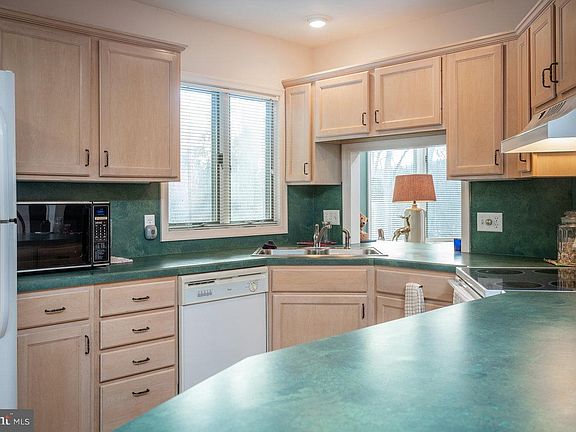 5th image of 2980 Lanier Ln
