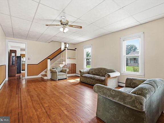 5th image of 274 Moore St