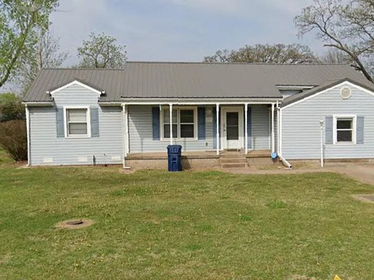 605 Bennett Blvd — Photo 1
