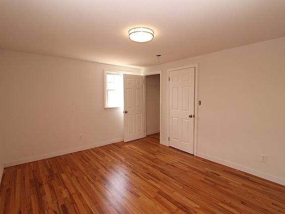 4th image of 220 Oakwood Ave #2