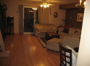 24 Heather Ct, Staten Island, NY 10303