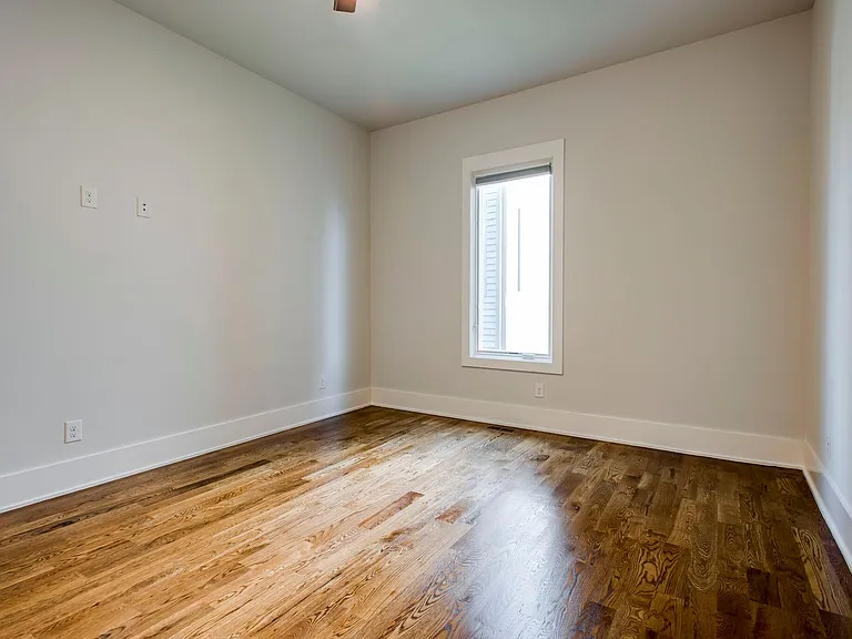 3304 B Trevor St — Photo 5