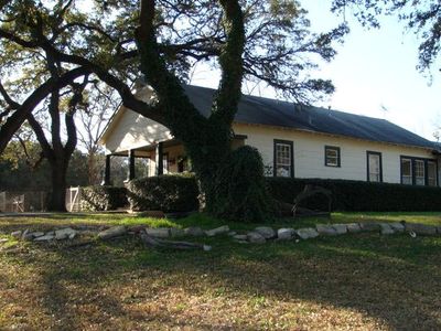 946 N School St, Boerne, TX, 78006