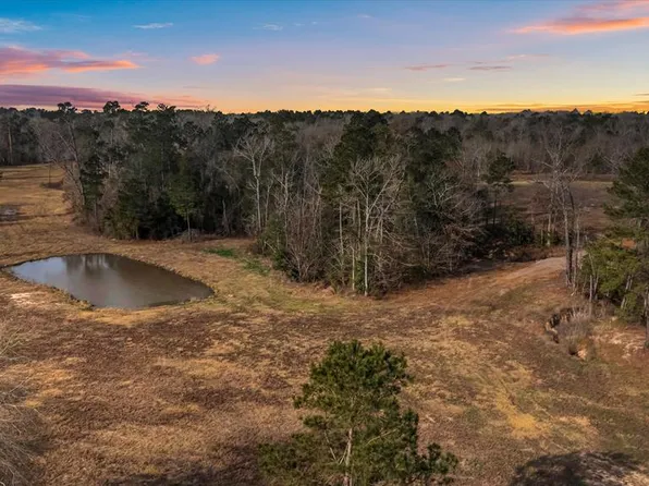 777 Stubblefield Dr, Lufkin, TX 75904