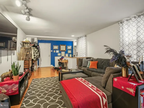 1720 Wallace St APT 102, Philadelphia, PA 19130