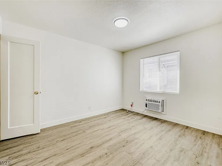 1014 N 4th St #1-10 — Photo 24