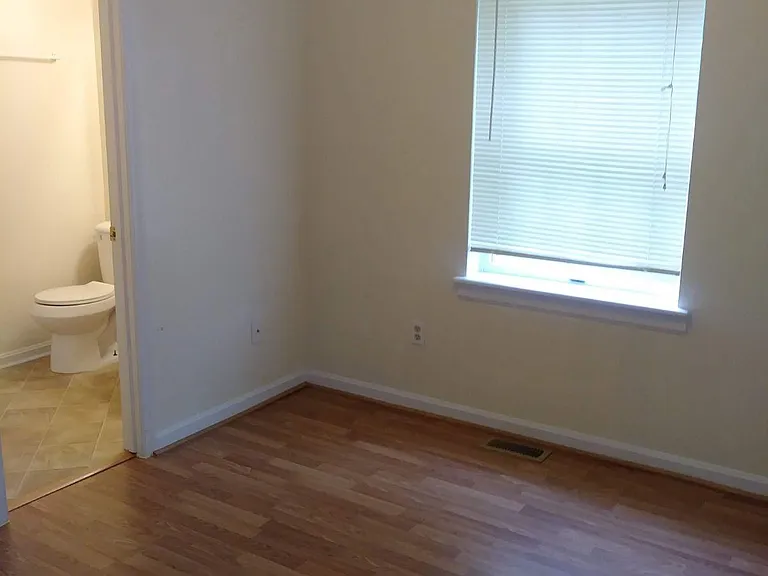 959 Swan Ln — Photo 34