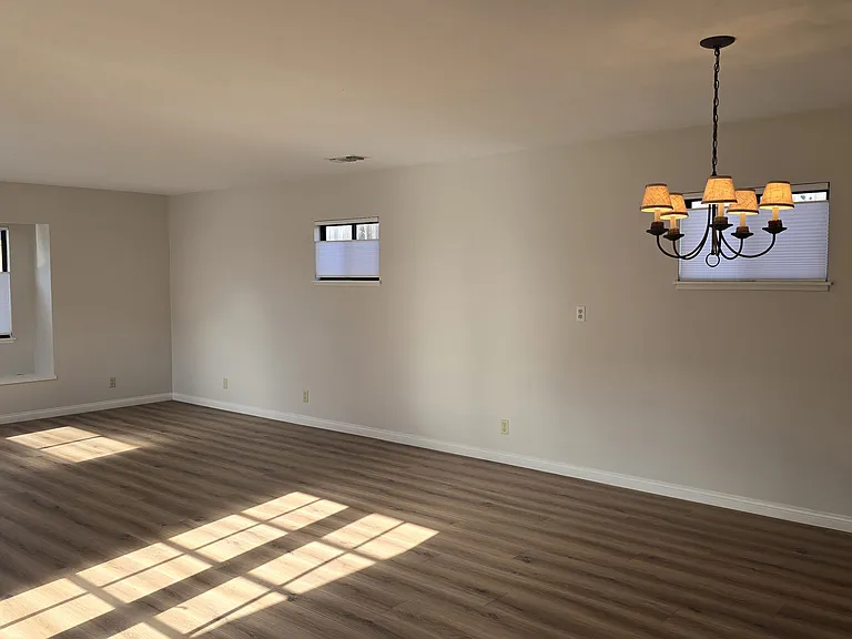 3105 Lodgewood St — Photo 96