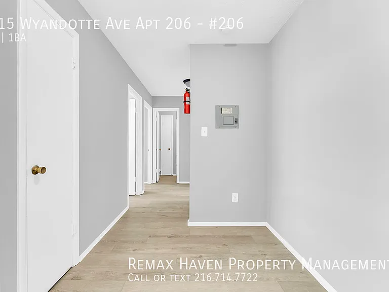 1415 Wyandotte Ave #206 — Photo 16