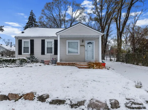 20507 Hugh St, Livonia, MI 48152