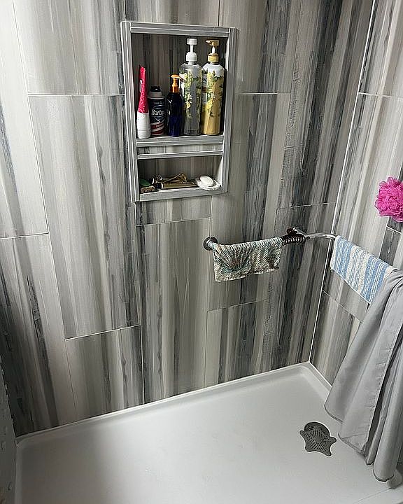 1st image of 4705 1st St NE APT 231