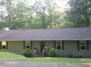 31 Notre Dame Ln, Clyde, NC 28721