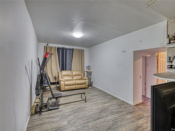 2nd image of 950 Hoe Ave APT 5B