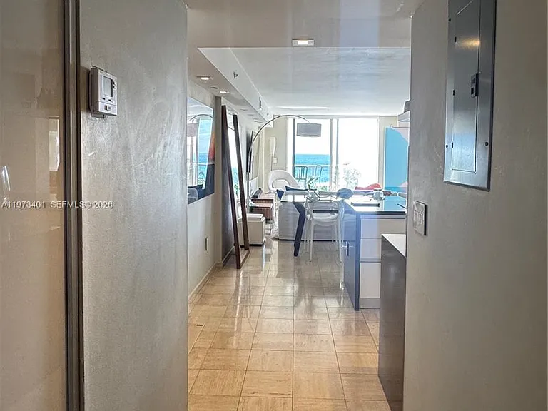 2457 Collins Ave #405 — Photo 2