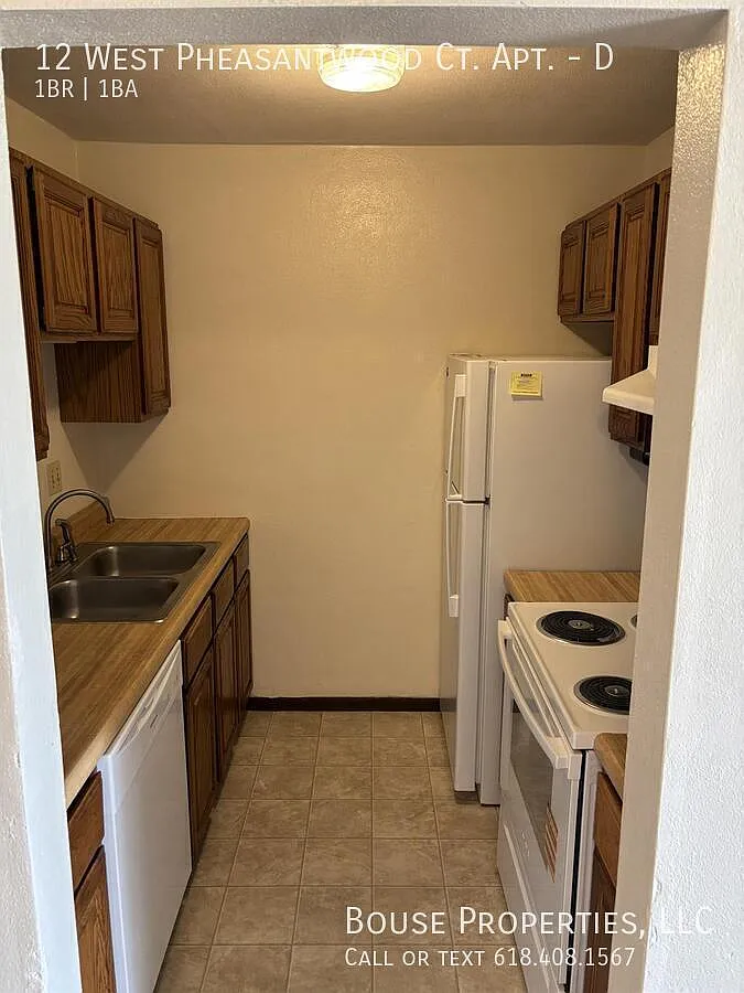 Bouse Apartment Homes — Photo 3