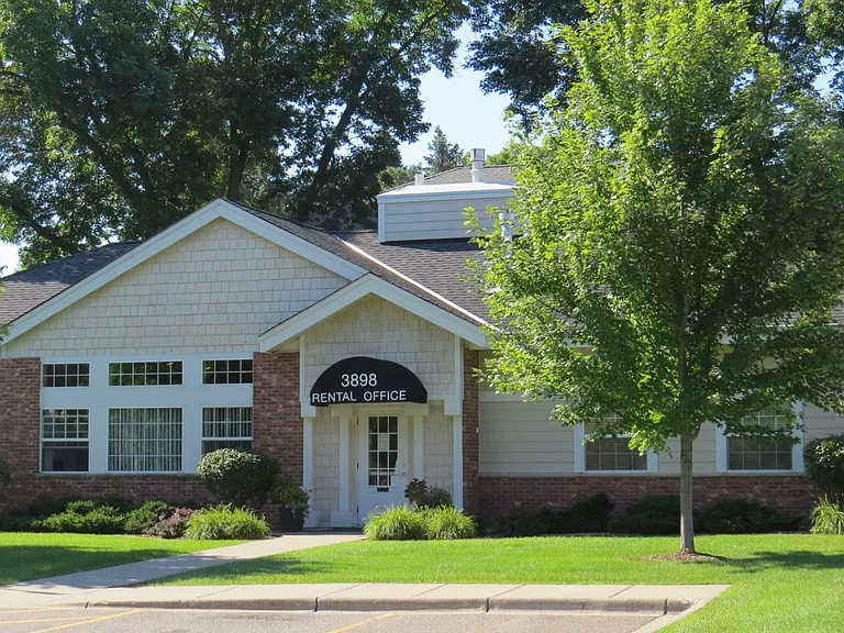 View Pointe Apartments — Photo 11