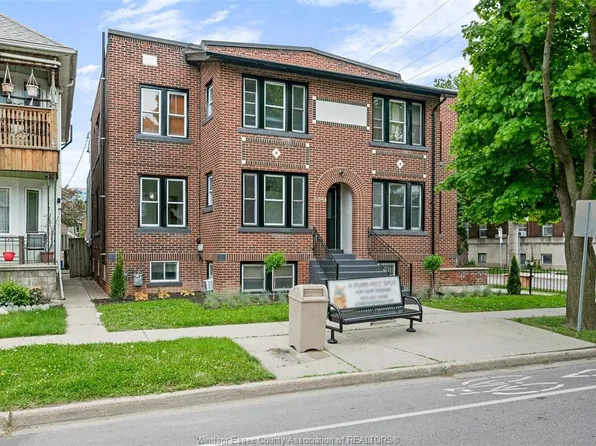 1094 Lincoln Rd, Windsor, ON N8Y 2H4