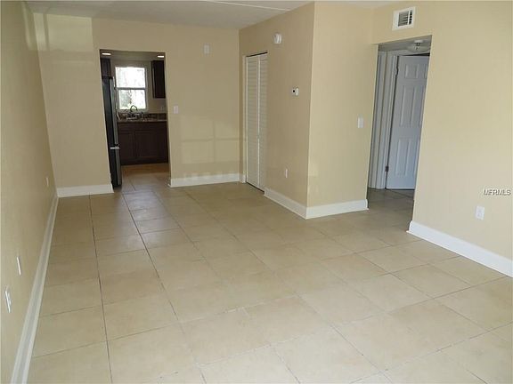 4th image of 2200 Gladys St APT 504