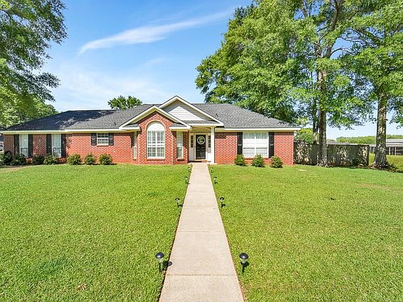 2nd image of 5320 Southern Oaks Trl