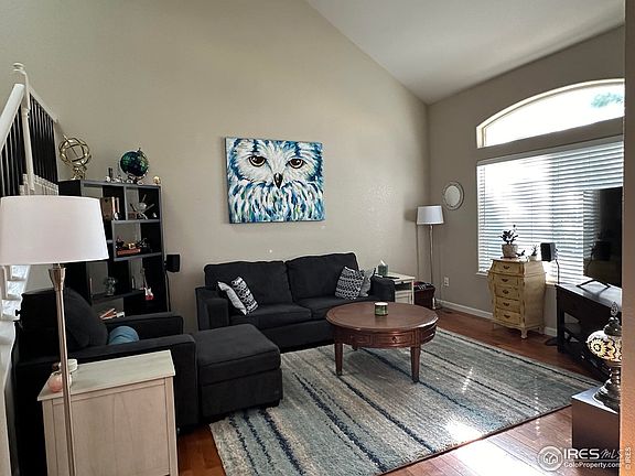 4th image of 32 Victoria Dr