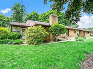 3113 Springbrook Dr NW, Grand Rapids, MI 49544