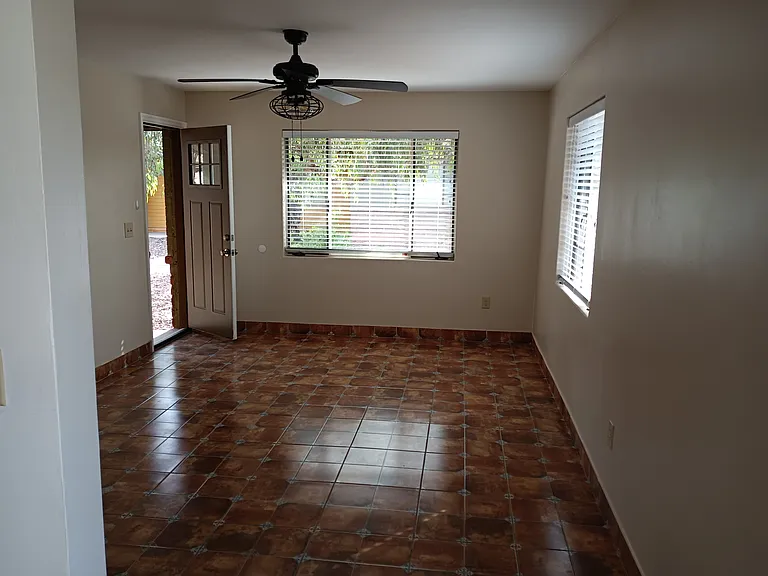 930 N 7th Ave #B — Photo 15