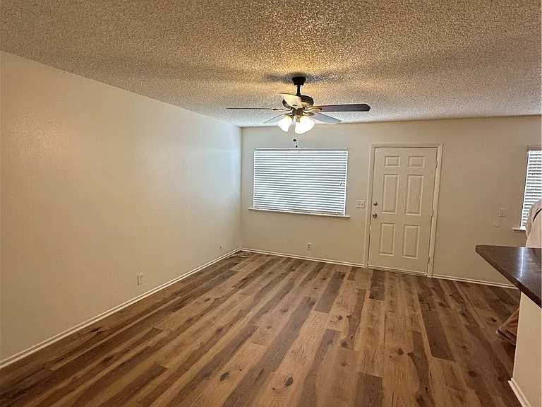 3355 Sylvia St #4 — Photo 7