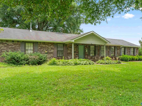 1861 New Center Rd, Hartselle, AL 35640