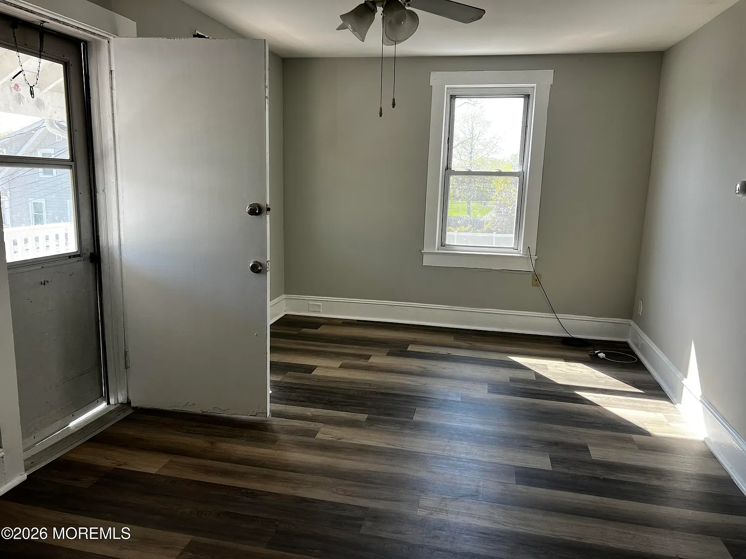 3 bed, 1923 sqft, $3,100 — Photo 4