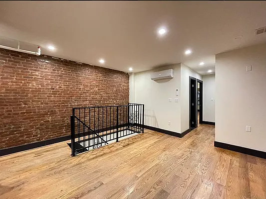 Rented by Hagstrom Management Inc | media 2