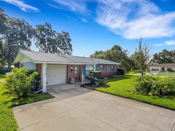 37757 Hart Cir, Zephyrhills, FL 33542