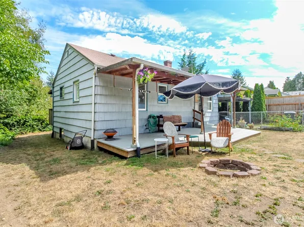 13217 1st Avenue S, Burien, WA 98168