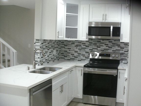 New kitchen and appliances.