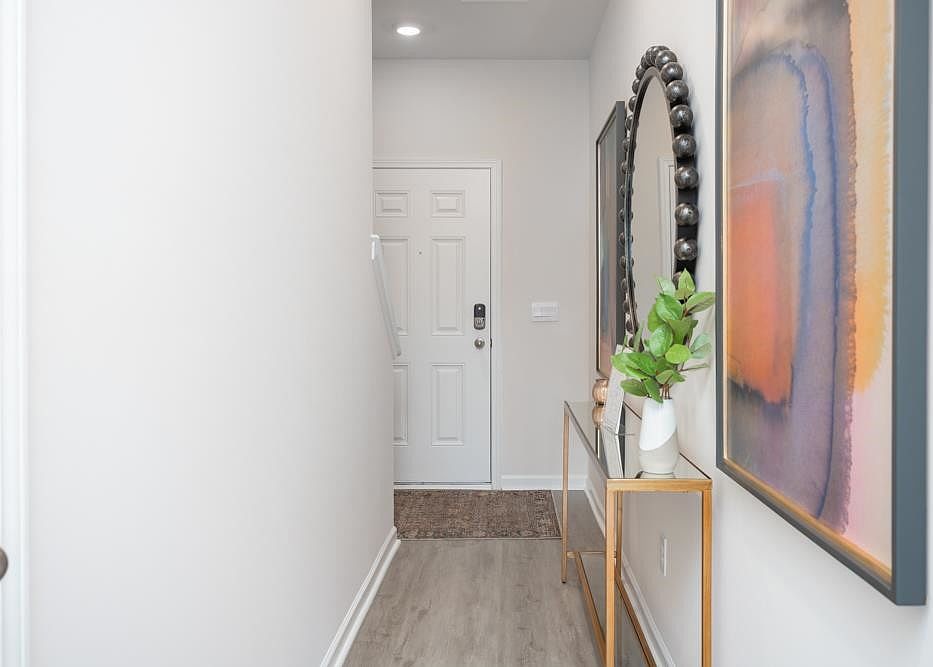 1st image of 2318 Lily Dr