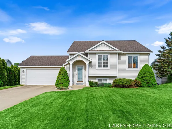 3769 Pine Meadow Dr, Holland, MI 49424