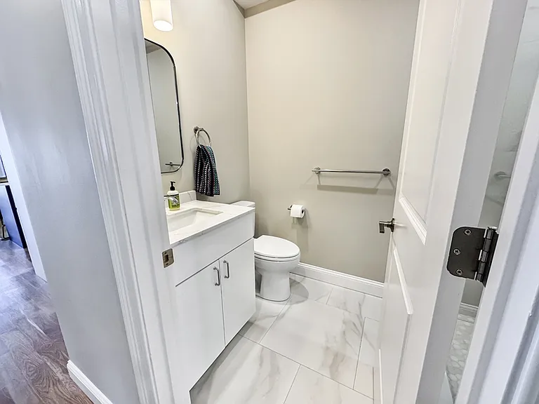 40 Waverly St #3 — Photo 16