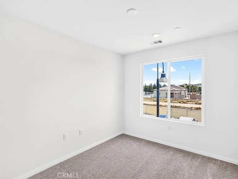 26901 Millerton St — Photo 12