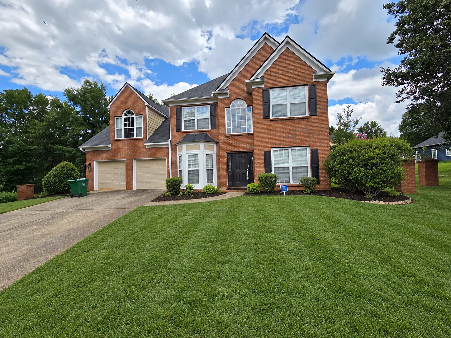 4 bed, 2.5 bath, 2644 sqft, $2,700 — Photo 1
