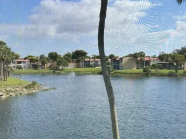 161 Lake Frances Dr, West Palm Beach, FL