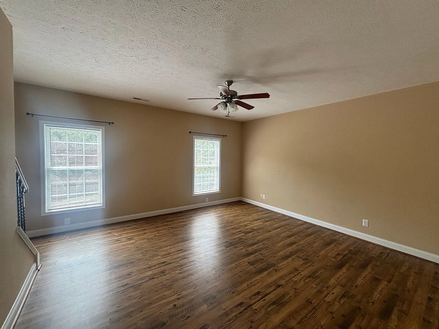 Crescentwood Townhomes on Lakeside Drive — Photo 3