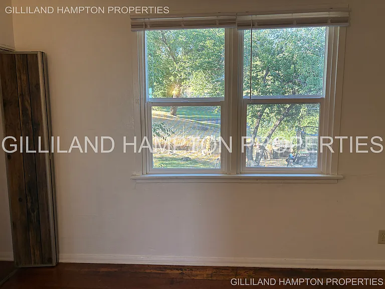 318 NW 15th St #318 — Photo 43